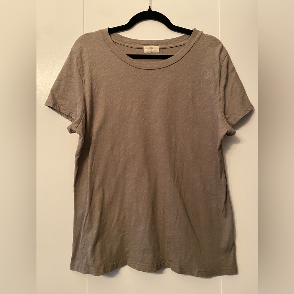 ANTHROPOLOGIE- The Classic crew neck Tee by T.LA